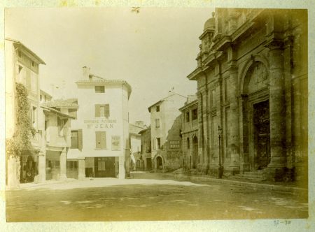 La place aux grains
Fonds Pierre Croset © Ville de L’Isle-sur-la-Sorgue