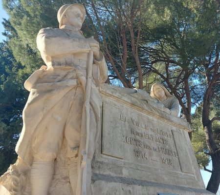 Le monument aux morts de L’Isle-sur-la-Sorgue © Direction du Patrimoine
