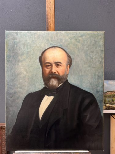 Le portrait d’Alphonse Benoit restauré avant la mise en place de son cadre ©S. Padiolleau